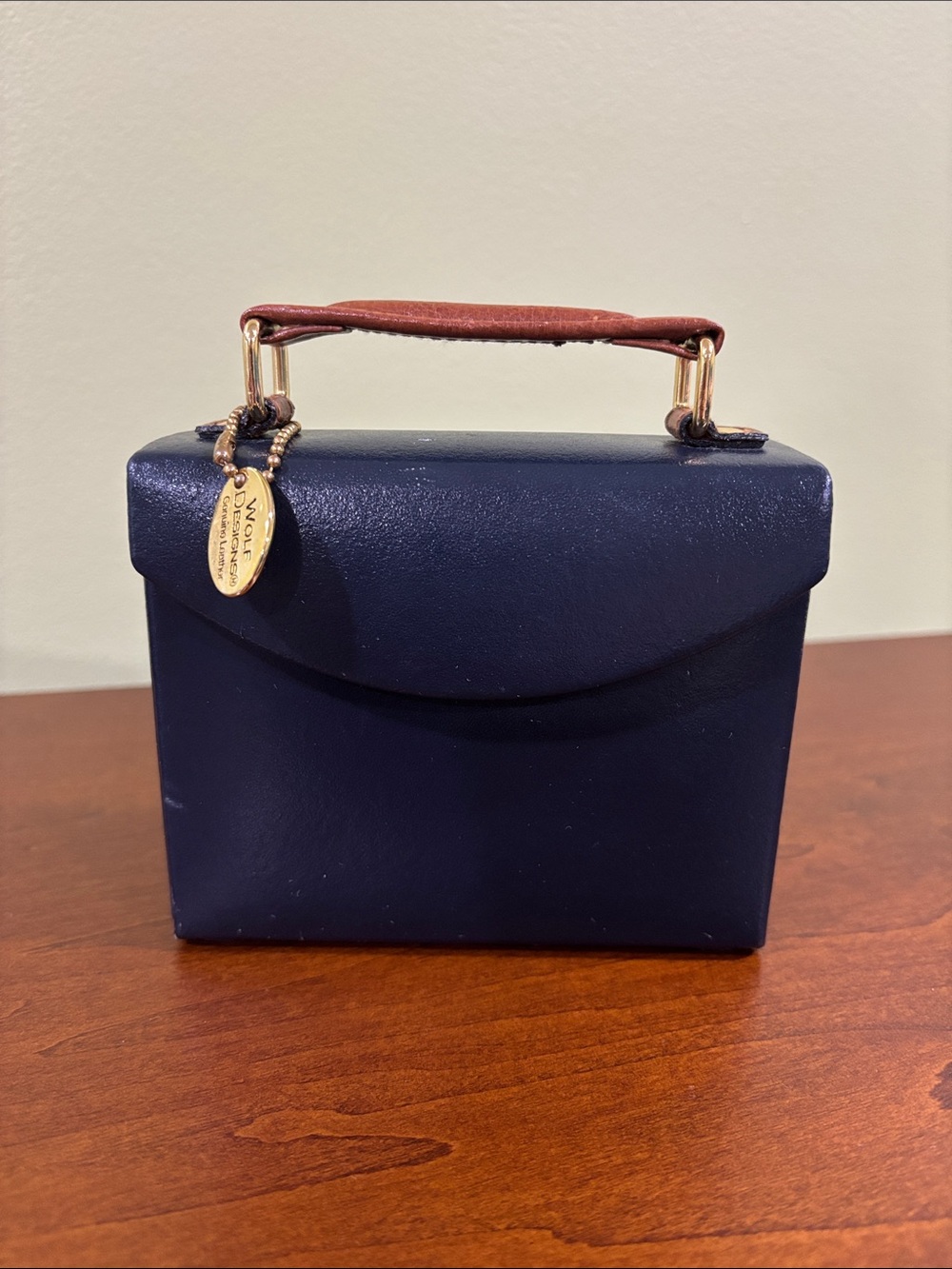 Wolf Designs Vintage Leather Travel jewelry box / Mini purse